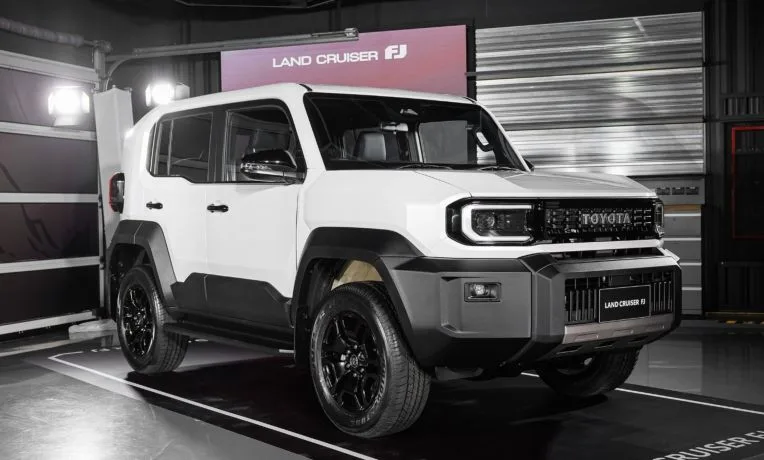 vinhxdcom toyota Land Cruiser FJ 5 Toyota Land Cruiser FJ sắp ra mắt Việt Nam giá dự kiến 1,2 tỷ đồng