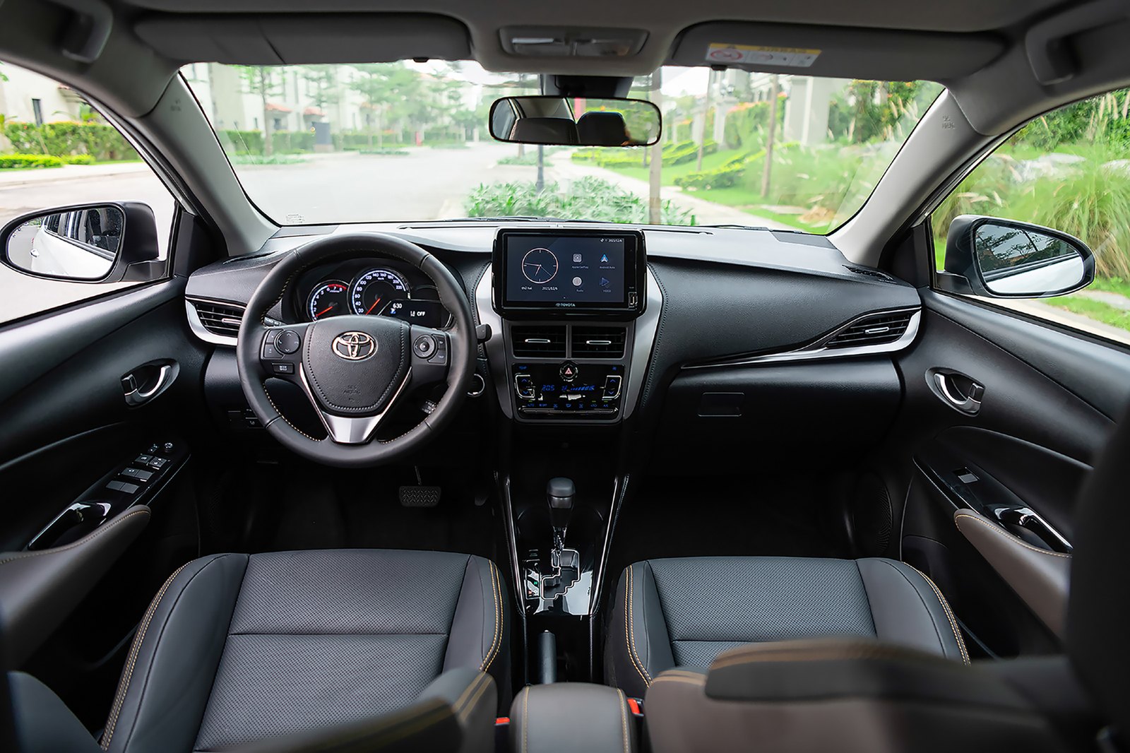 Khoang lái Toyota Vios 2023 màn hình 9 inch
